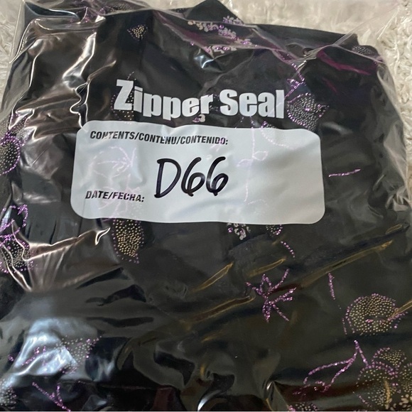 Tradition Plus asymmetrical black purple long sleeves fairy velvet floral top - Picture 12 of 12